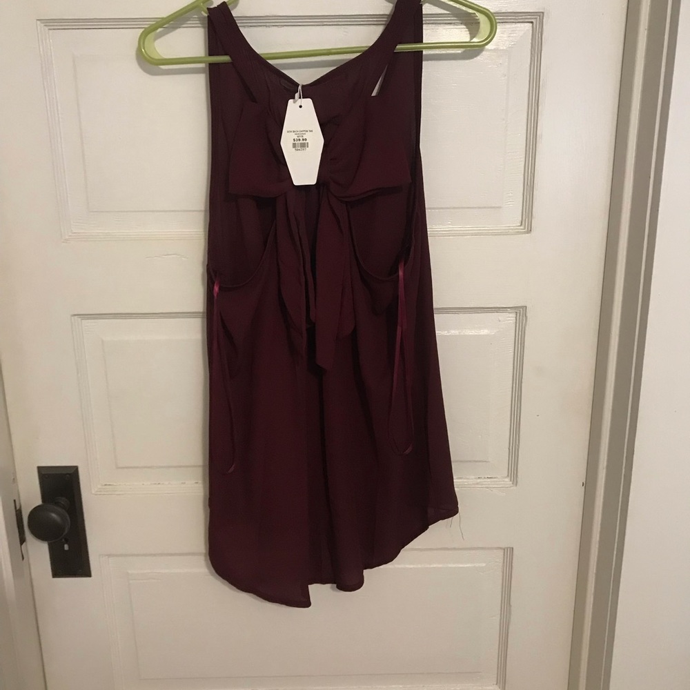 Bow back chiffon maroon game day tank. Never worn